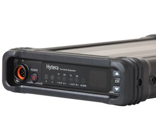 RD965
Przemiennik cyfrowy
HYTERA DMR